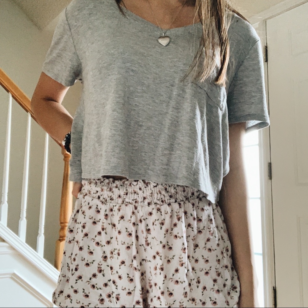 Lounge Gray Cropped Loose V Neck - Picture 3 of 7